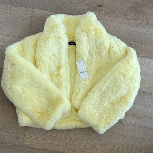 VICI NWT Yellow Faux Fur Jacket - Picture 5 of 7